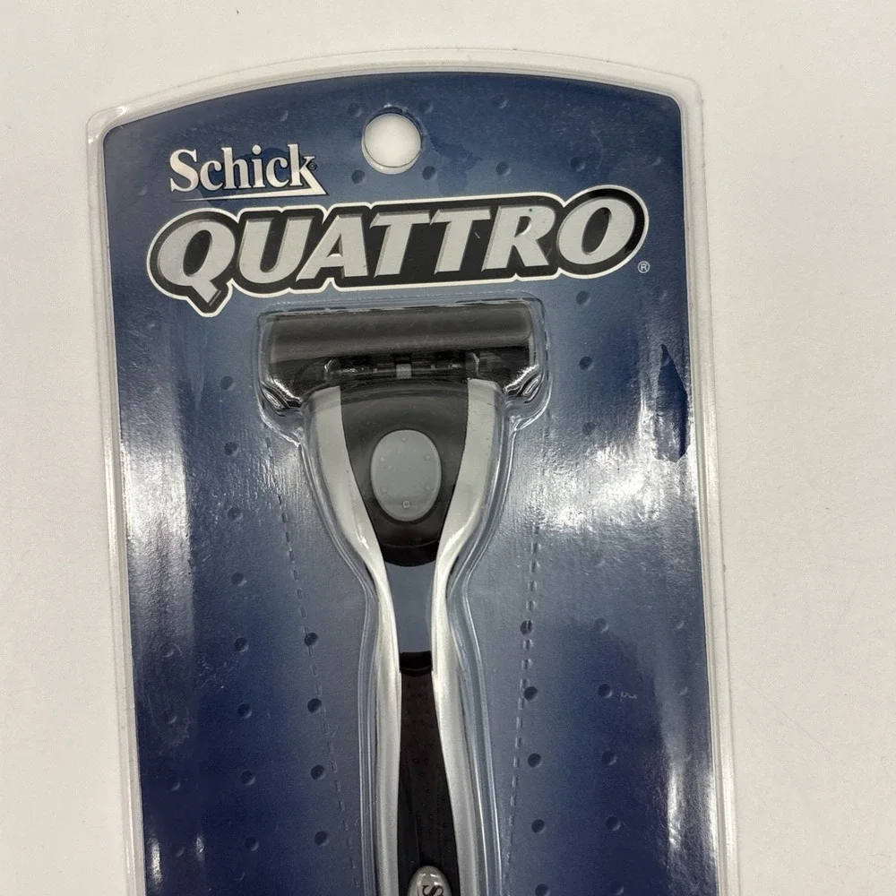 Schick Quattro Razor And Blades / Cartridges 4-pack - NEW in BOX